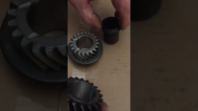 Заводская шестерня 5 передачи. #кпп #нива #доработка смотреть онлайн