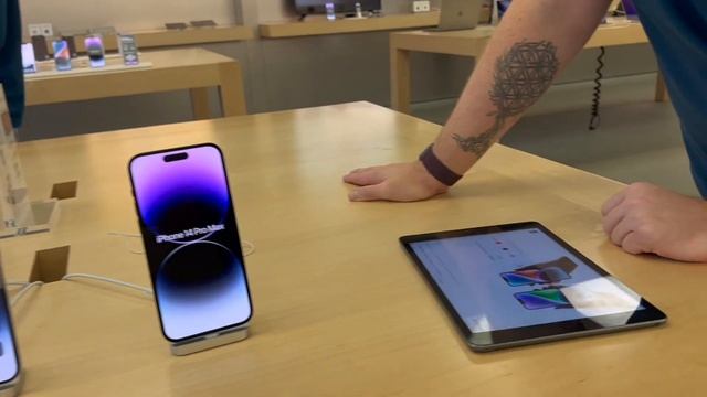 iPhone 14 Pro Max 1 TB Shopping Vlog at the Apple Store смотреть онлайн