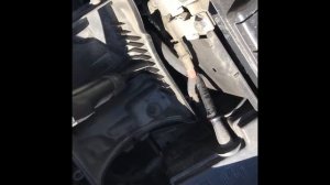 Replacing Engine Air Filter. Volvo V50 2008