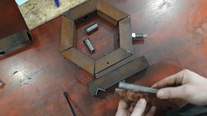 Люнет для токарного станка 1М61П своими руками. /  Turning steady rest for a lathe
