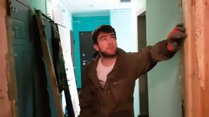 Установка входной металлической двери серия дома 1605-АМ