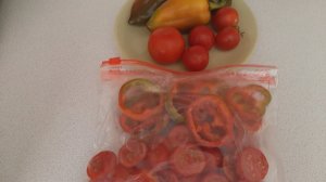 Правильная заморозка из помидор и перца.