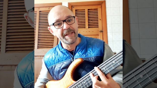 Bajos de 4 , 5 o 6 cuerdas🤔🤔🤔 diferencias 👀👀4 ,5 or 6 strings basses🤯🤯🤯 смотреть онлайн