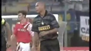 Ronaldo Luis Nazário (Internazionale) - 16/09/1997 - Internazionale 2x0 Neuchatel Xamax-SUI - 1 gol