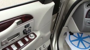 2011 Lincoln Town Car Signature Limited