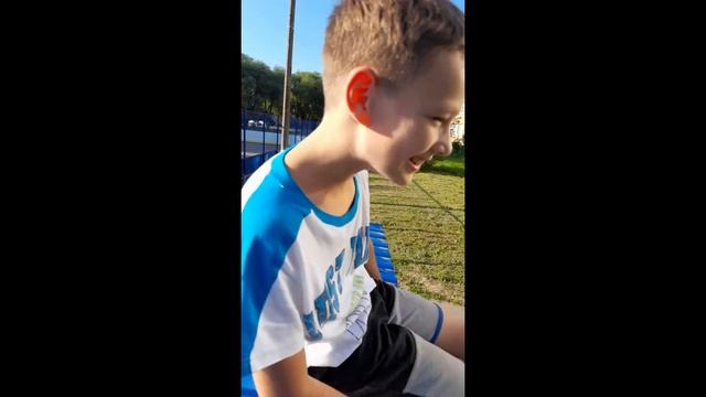 Как легко сломать ноги чеек смотреть онлайн