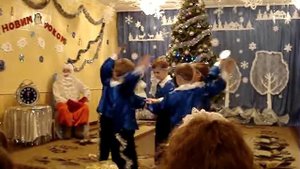 Танец "Часики" на новогоднем празднике