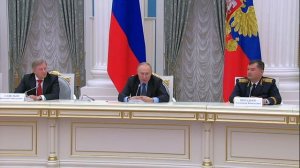 "С волками жить — по-волчьи выть!": Владимир Путин о решение оставить в России иностранные самолеты