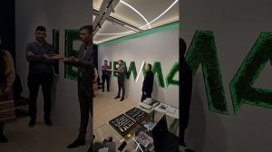 Провисание натяжного потолка