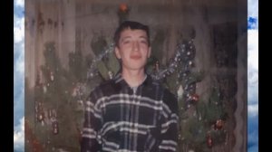 В память о любимом муже и отце.