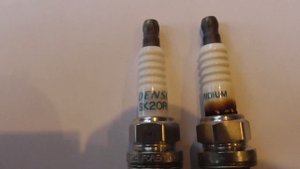 Denso spark plugs SK20R11 vs SK20HR11 differences Toyota Tacoma