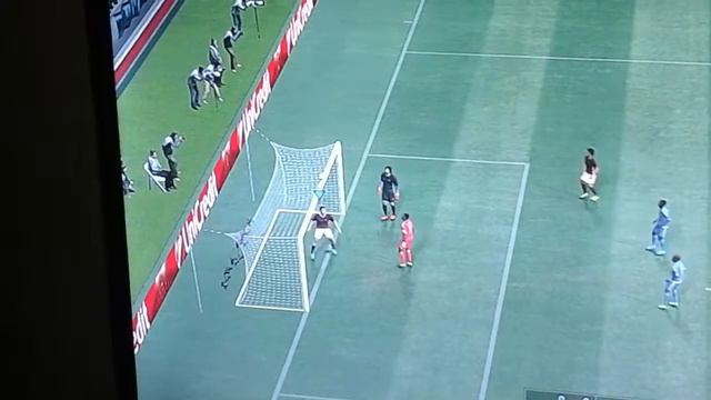 غلطة مضحكة في pes 2016 смотреть онлайн