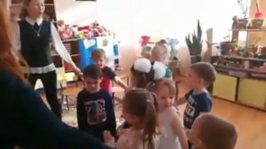 День рождение Мелании в садике. Песня Каравай. Поздравления от детей.