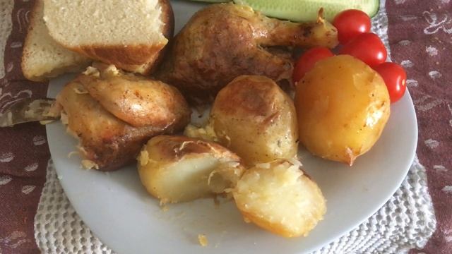 печеная картошка с курицей - в духовочке - очень быстро приготовил смотреть онлайн