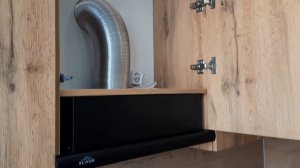 УГЛОВАЯ КУХНЯ С АНТРЕСОЛЯМИ, ФАСАДАМИ AGT ДУБ ВОТАН И ПРОФИДЕМ GOLA