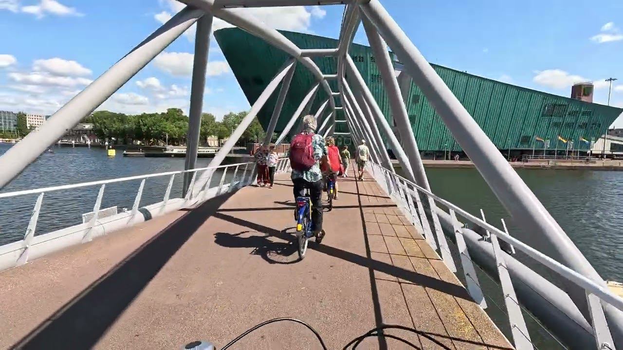 Bike in Amsterdam - 2/6
