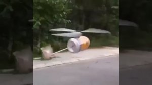 Самодельный вертолёт на пульте управления.