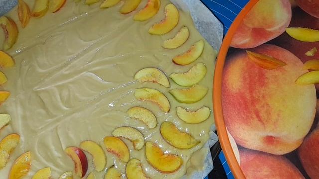 ВКУСНЫЙ И БЫСТРЫЙ ПИРОГ С ПЕРСИКАМИ! | ШАФТОЛИЛИ ПИРОГ?? смотреть онлайн