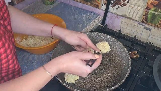 Рецепт вкусных сырников с бананом и семенами Чиа смотреть онлайн
