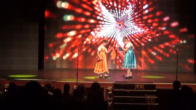 Карина Рауда и Таисия Смирнова В роще пел соловушка смотреть онлайн