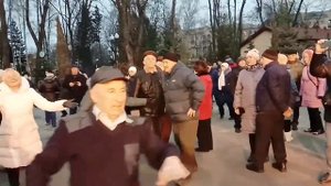 Любовь запретная!!!Танцы в парке Горького,март 2021.