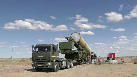 Российские военные успешно испытали модернизированную ракету системы ПРО