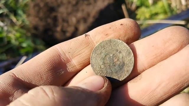 Поиск с металлоискателем Minelab. Шурф и коп монет в урочище