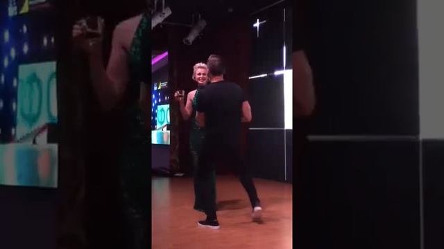 Лазарев и Гагарина зажигают