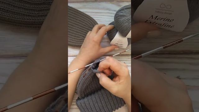 Закрытие петель,стягиваем макушку шапки. смотреть онлайн