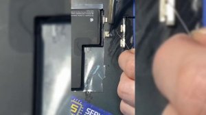iPhone 14 Pro Max - замена аккумулятора после вздутия с перепайкой микросхемы.