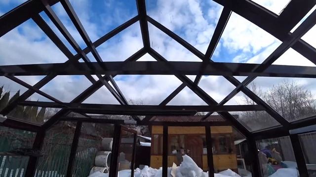 Умная автономная теплица. Укладка тротуарной плитки в теплице.