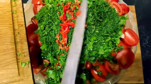 Самый вкусный летний салат на зиму. Заготовка на зиму из огурцов, помидоров и лука пальчики оближеш