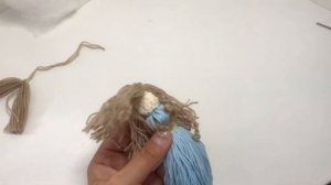 Декоративная куколка из остатков ниток