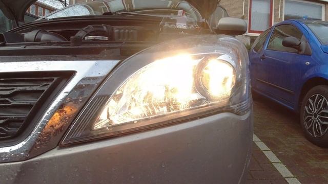 How to replace headlight bulb on your KIA Ceed смотреть онлайн