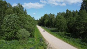 Kawasaki Versys 650 на грейдере | Versys 650 on gravel road