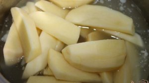 Тушенный картофель с цветной капустой и сердечками