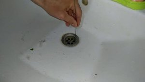Уникальный способ «чистки сифона» без его разбора.