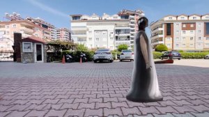 Гренни  преследует нас на горке пожиратель