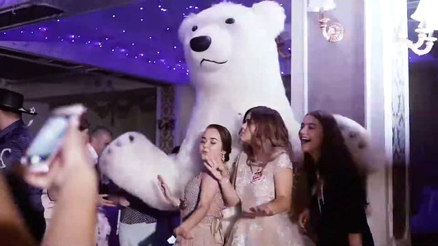 Бумажное шоу на свадьбе в Находке