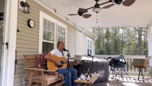 My new TC Helicon Harmony Singer 2. I like it!