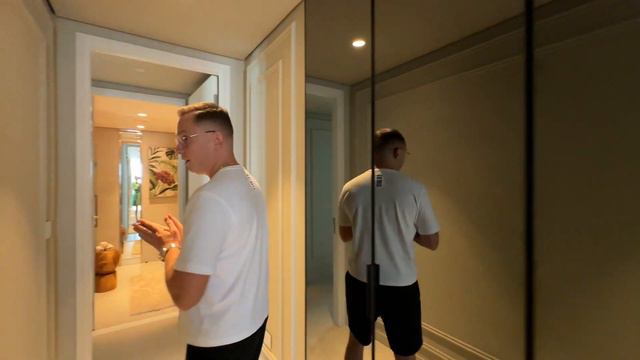 Я НАШЁЛ САМУЮ ЛУЧШУЮ КВАРТИРУ НА BLUEWATERS смотреть онлайн