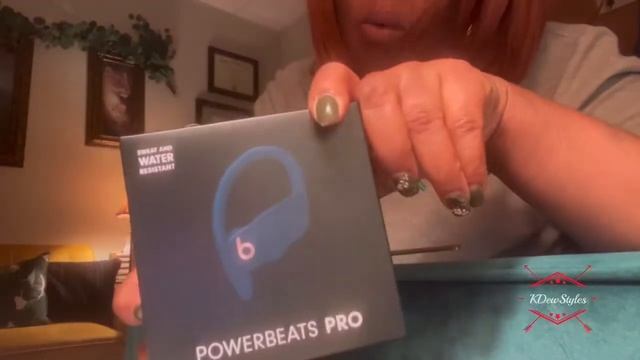 Unboxing Power Beats Pro/My 2nd pair #unboxingvideo #qvc #powerbeatspro смотреть онлайн