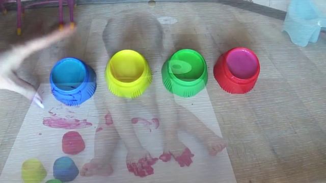 ПАЛЬЧИКОВЫЕ КРАСКИ СВОИМИ РУКАМИ ♥ Ребенок 2 года 5 месяцев смотреть онлайн