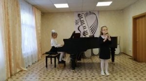 Федулова Дарья (блокфлейта), Шайхутдинова Алина (фортепиано). Полька "Карабас"