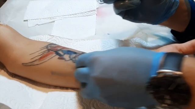 перекрытие неудачной татуировки (cover up) смотреть онлайн