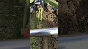 Мотоблок ZUBR 8 л.с на грунтозацепах с конным плугом. Пашем поле под посадку картошки.