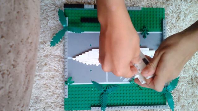 Нож из простых лего деталей. Посмотрите может получится.😉 смотреть онлайн