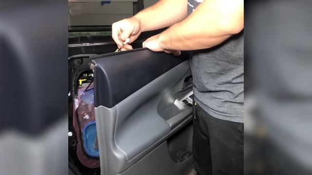 How To: 2011-2017 Toyota (Prius/ Prius V) Easy Front door handle removal смотреть онлайн