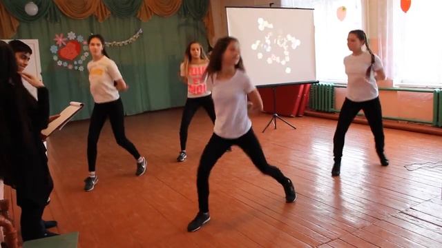 Танец на день матери в школе смотреть онлайн