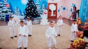 Танец белых медведей, старшая гр.